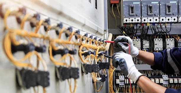 Professional Electrician technician working in Waterloo, NE